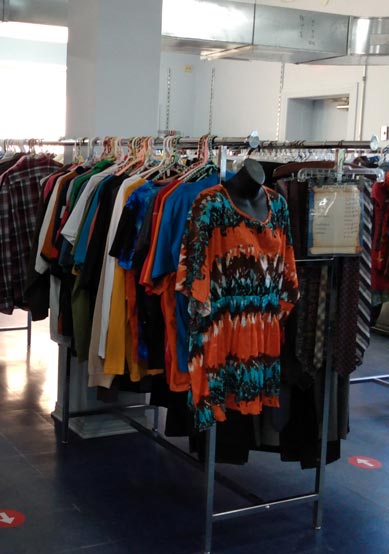 Vêtements usagés divers